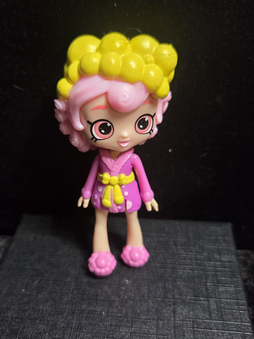 Shopkins Happy Places LIL SHOPPIES DOLL BUBBLEISHA Action Figure Toy RARE